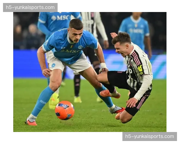 科曼土耳其德容位置实验引争议，中场组织核心回撤破解对手逼抢