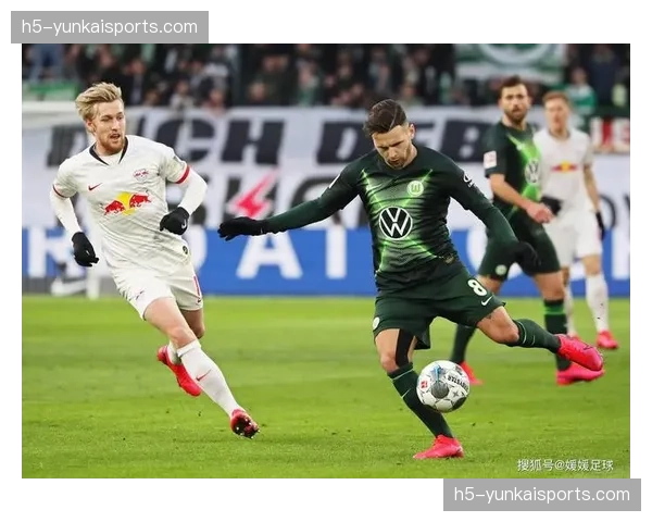 沃尔夫斯堡四后卫收缩防线，限制门兴边路传中效果显著